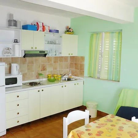 Apartamento Albatros.2 Selca (Brac)